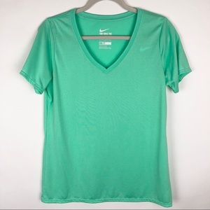 Nike The Nike Tee Athletic Cut Short Sleeve Dri-Fit Green